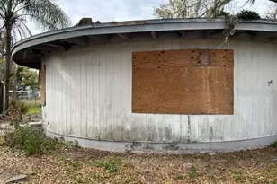 2303 N Gordon St, Plant City, FL 33563 - Photo 4