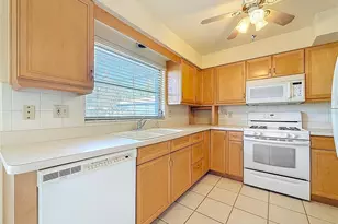 2028 Imperial Way, Clearwater, FL 33764 - Photo 8