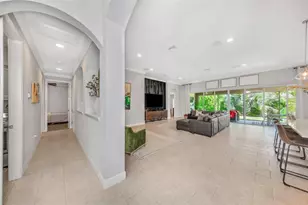 6916 Neopolitan Ct, Apollo Beach, FL 33572 - Photo 8