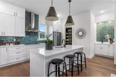 40 64th Street S #1, Saint Petersburg, FL 33707 - Photo 4