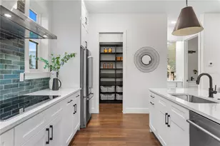 40 64th St S, Saint Petersburg, FL 33707 - Photo 8