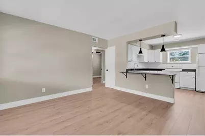 3926 40th Avenue N, Saint Petersburg, FL 33714 - Photo 2