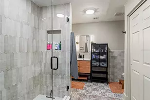 4050 Turks Cap Pl, Sarasota, FL 34234 - Photo 18
