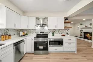 707 Queens Ct, Seffner, FL 33584 - Photo 16