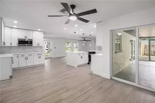 11492 93rd St, Largo, FL 33773 - Photo 16