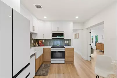 8051 26th Avenue N, Saint Petersburg, FL 33710 - Photo 14