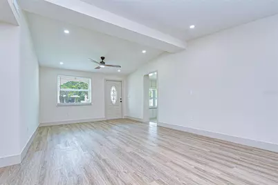 5211 S 85th Street, Tampa, FL 33619 - Photo 2