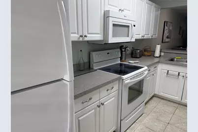 4237 SW 22nd Lane #134, Gainesville, FL 32607 - Photo 4