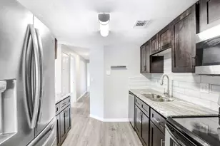 137 Hunter Lake Dr, Oldsmar, FL 34677 - Photo 12