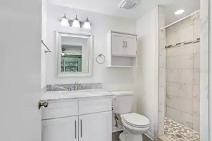 137 Hunter Lake Dr, Oldsmar, FL 34677 - Photo 16