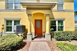 160 Coquina Bay Drive, Saint Petersburg, FL 33705 - Photo 4