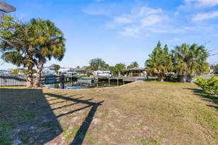 13726 Michelle Ave, Hudson, FL 34667 - Photo 26