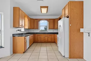 38327 Hamrich Dr, Dade City, FL 33525 - Photo 20