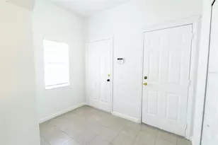 7457 Oxford Garden Cir, Apollo Beach, FL 33572 - Photo 4