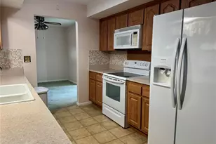 677 Pinewood Dr, Dunedin, FL 34698 - Photo 6