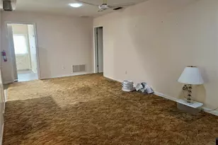 677 Pinewood Dr, Dunedin, FL 34698 - Photo 8