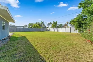 6971 Grande Vista Way S, Saint Petersburg, FL 33707 - Photo 6