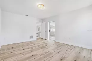 5708 Bayshore Dr, Seminole, FL 33772 - Photo 24