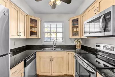 5026 Coquina Key Drive SE #5026, Saint Petersburg, FL 33705 - Photo 12