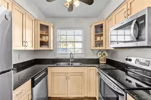 5026 Coquina Key Dr SE, Saint Petersburg, FL 33705 - Photo 12