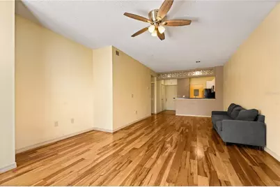 4107 Chatham Oak Court #326, Tampa, FL 33624 - Photo 6