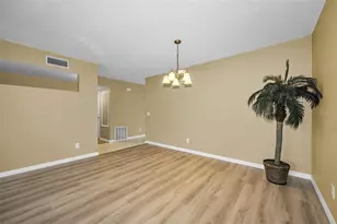 2223 Philippine Dr, Clearwater, FL 33763 - Photo 10