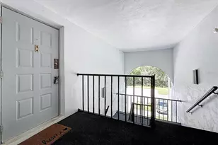 1372 Pine Ridge Cir E, Tarpon Springs, FL 34688 - Photo 6