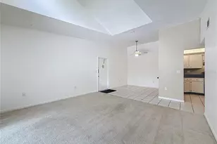 1372 Pine Ridge Cir E, Tarpon Springs, FL 34688 - Photo 10