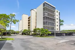 3300 Cove Cay Dr, Clearwater, FL 33760 - Photo 4