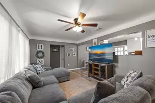 9940 108th St, Seminole, FL 33772 - Photo 4