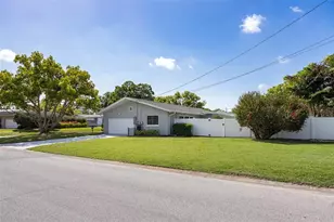 2396 Mangrum Dr, Dunedin, FL 34698 - Photo 30