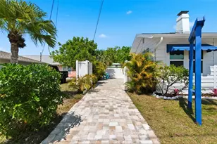410 W Lemon St, Tarpon Springs, FL 34689 - Photo 32