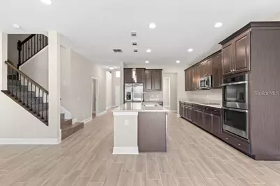 16010 Sonoma Grove Circle, Tampa, FL 33647 - Photo 6