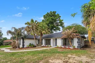 6918 Odoniel Loop W, Lakeland, FL 33809 - Photo 4