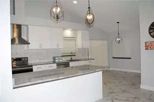 2106 Whitlock Pl, Dover, FL 33527 - Photo 14