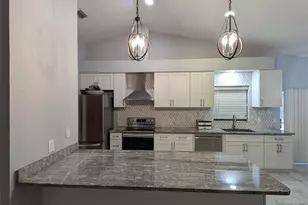 2106 Whitlock Pl, Dover, FL 33527 - Photo 16