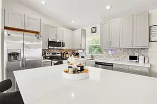 3894 S Chamberlain Blvd, North Port, FL 34286 - Photo 6