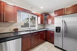 8601 Huron Ct, Tampa, FL 33614 - Photo 10