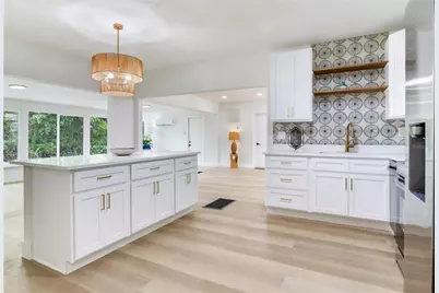 2753 Valencia Drive, Sarasota, FL 34239 - Photo 28