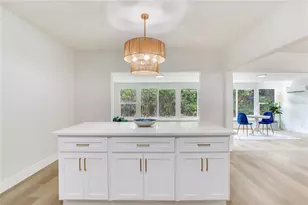 2753 Valencia Dr, Sarasota, FL 34239 - Photo 30