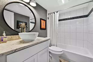 6747 Cape Hatteras Way NE, Saint Petersburg, FL 33702 - Photo 14