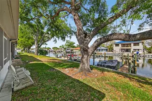 6257 Cape Hatteras Way NE, Saint Petersburg, FL 33702 - Photo 28