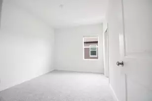 3396 Lapis Lk Dr, Zephyrhills, FL 33541 - Photo 28