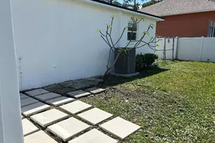 4611 W McElroy Ave, Tampa, FL 33611 - Photo 24