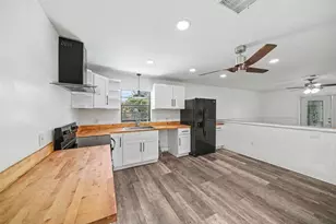 10938 Salt Tree Dr, Port Richey, FL 34668 - Photo 14