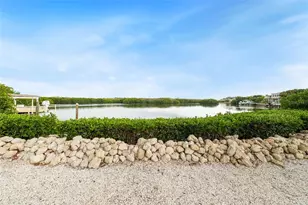 2700 44th St S, Gulfport, FL 33711 - Photo 26