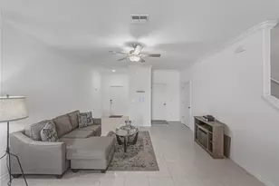 30688 Veridian Wy, Wesley Chapel, FL 33543 - Photo 8