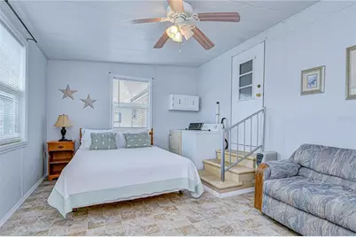 38634 Lansing Avenue, Zephyrhills, FL 33542 - Photo 24