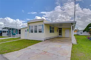 38634 Lansing Ave, Zephyrhills, FL 33542 - Photo 32