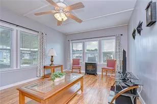 38634 Lansing Ave, Zephyrhills, FL 33542 - Photo 6